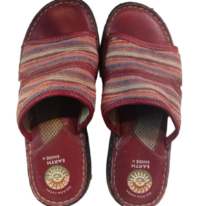 Earth show arch support red faux leather striped material slip on 9 1/2